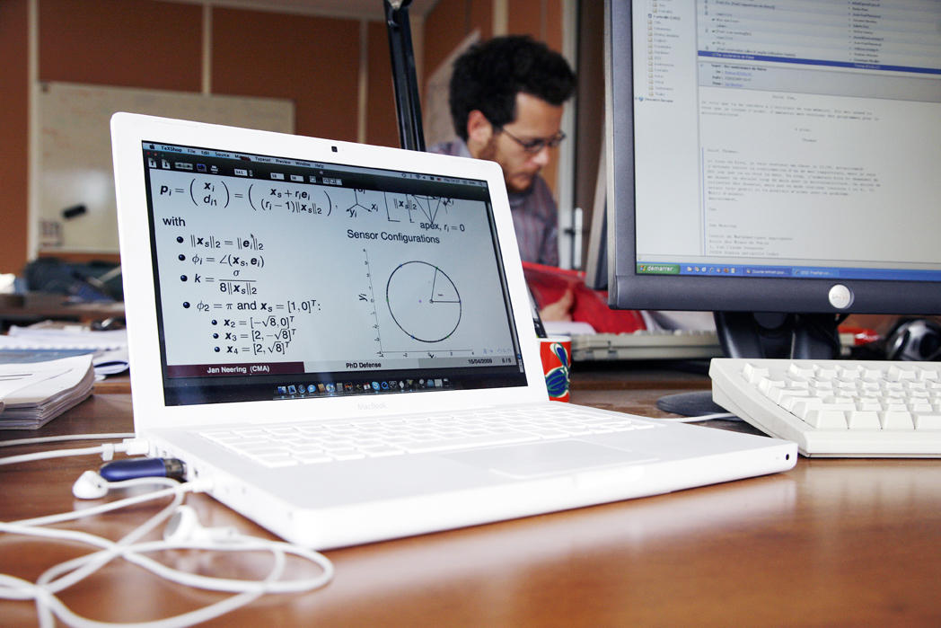 La double compétence mathématiques-informatique afin d’avoir des profils polyvalents.